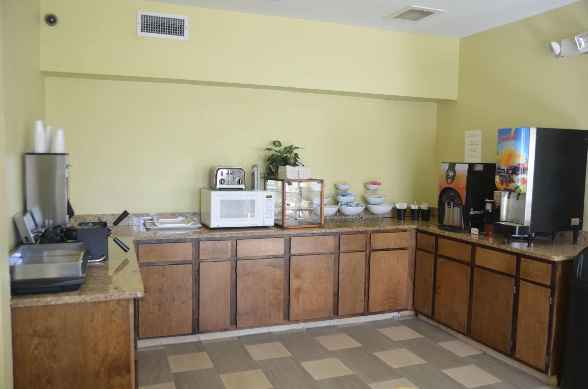 Eagles Nest Inn 斯泰茨伯勒 外观 照片